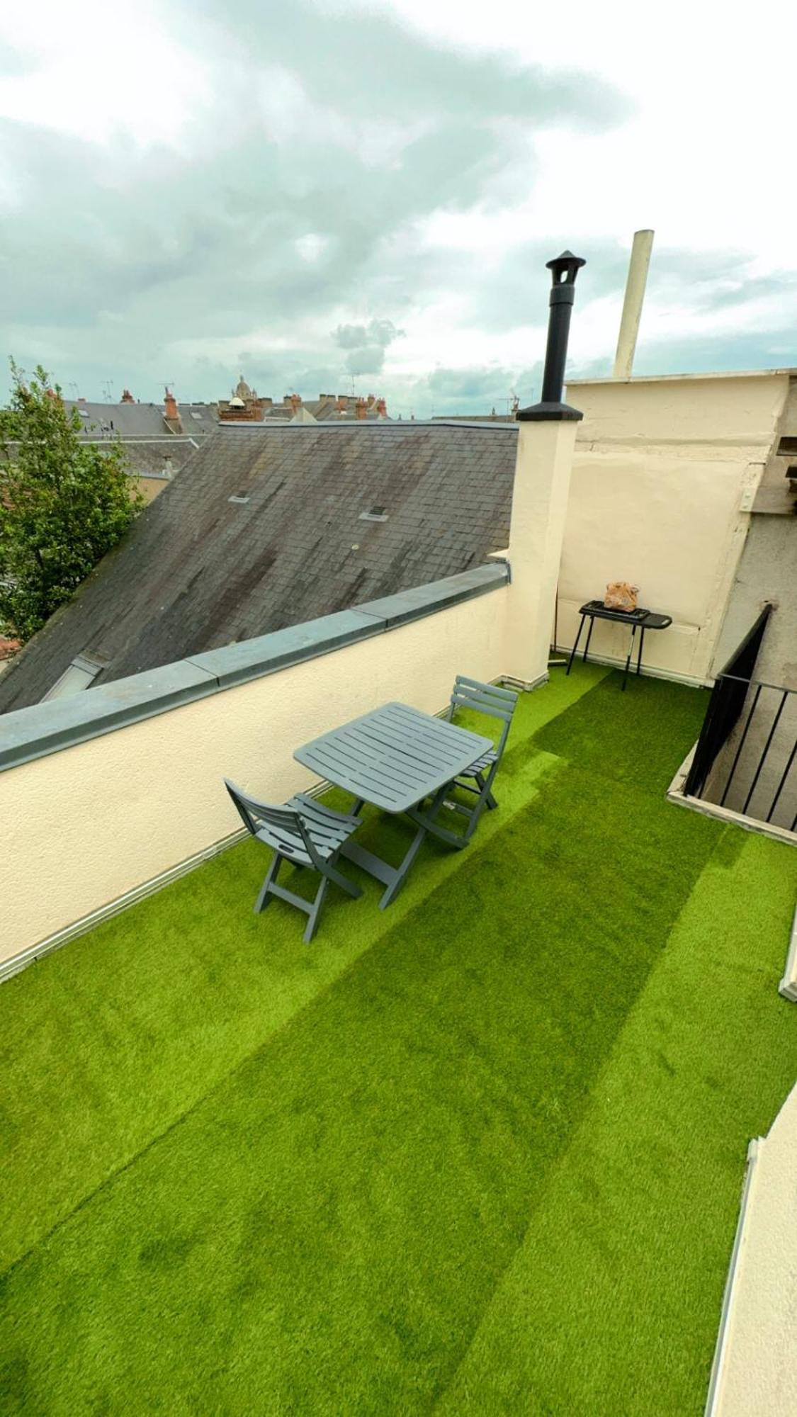Le Rooftop - Terrasse Vue Cathedrale - Netflix Orléans Exterior foto