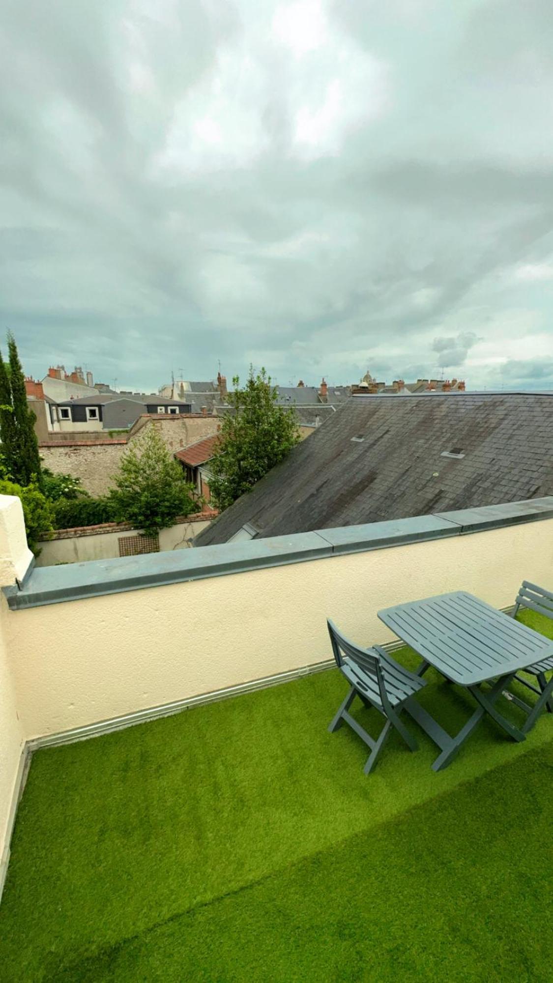 Le Rooftop - Terrasse Vue Cathedrale - Netflix Orléans Exterior foto